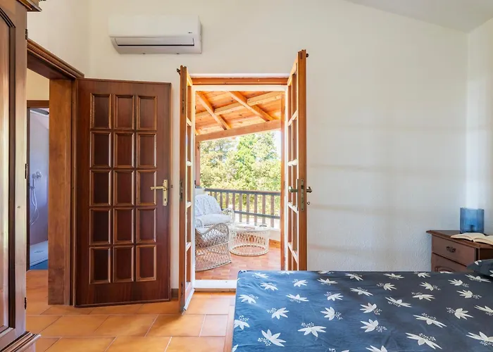 Villa 5' From The Sea, With Large Garden And Bbq Quartu SantʼElena