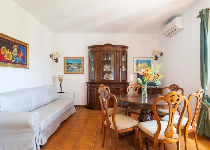 5' From The Sea, With Large Garden And Bbq Quartu SantʼElena
